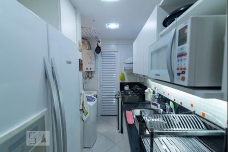 Apartamento à venda com 57m², 1 quarto e 1 vaga Apartamento à venda com 57m², 1 quarto e 1 vagaCozinha e Área de Serviço