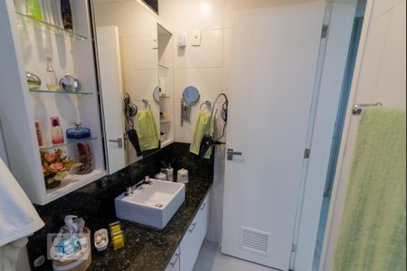 Apartamento à venda com 57m², 1 quarto e 1 vaga Apartamento à venda com 57m², 1 quarto e 1 vagaBanheiro