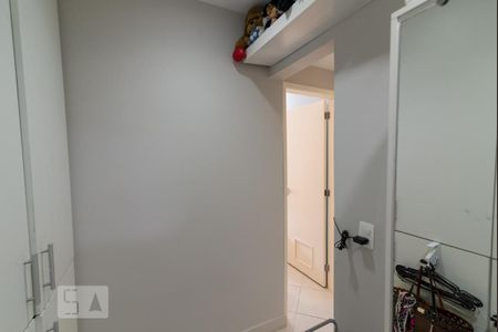 Apartamento à venda com 57m², 1 quarto e 1 vaga Apartamento à venda com 57m², 1 quarto e 1 vagaCloset