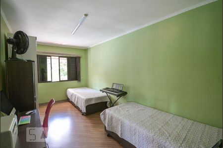 Casa à venda com 335m², 3 quartos e 1 vaga Casa à venda com 335m², 3 quartos e 1 vagaQuarto 2