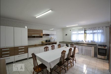 Casa à venda com 335m², 3 quartos e 1 vaga Casa à venda com 335m², 3 quartos e 1 vagaCozinha