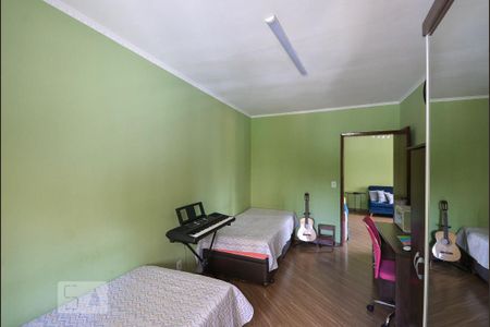 Casa à venda com 335m², 3 quartos e 1 vaga Casa à venda com 335m², 3 quartos e 1 vagaQuarto 2