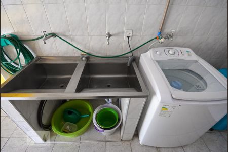 Casa à venda com 335m², 3 quartos e 1 vaga Casa à venda com 335m², 3 quartos e 1 vagaArea de Serviço