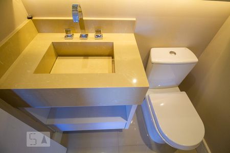 Lavabo  de apartamento à venda com 2 quartos, 63m² em Vila Monumento, São Paulo
