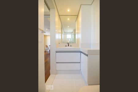 Apartamento à venda com 63m², 2 quartos e 2 vagasBanheiro da Suíte 