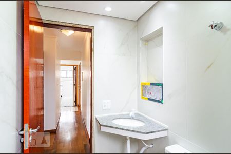 Apartamento para alugar com 80m², 2 quartos e 1 vaga Apartamento para alugar com 80m², 2 quartos e 1 vagaBanheiro Social