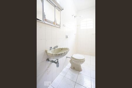 Casa para alugar com 205m², 4 quartos e 6 vagasBanheiro 2