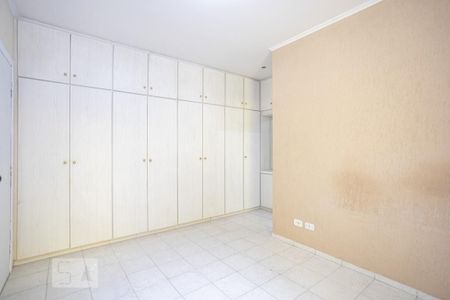 Casa para alugar com 205m², 4 quartos e 6 vagasSuíte