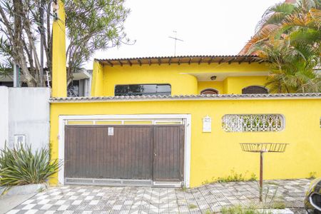 Casa para alugar com 205m², 4 quartos e 6 vagasFachada