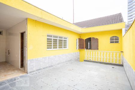 Casa para alugar com 205m², 4 quartos e 6 vagasQuintal