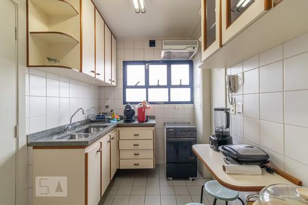 Apartamento à venda com 96m², 3 quartos e 2 vagasCozinha