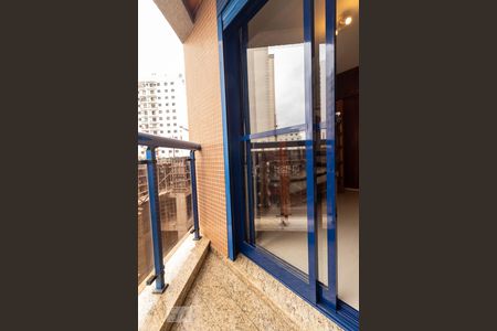 Apartamento à venda com 96m², 3 quartos e 2 vagasVaranda do Quarto 1