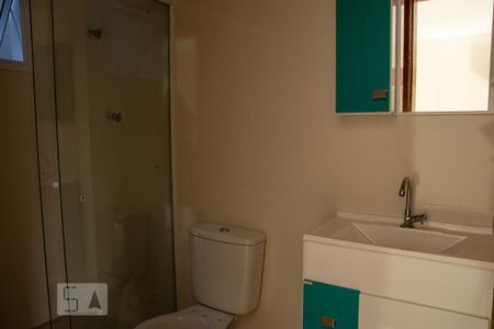 Banheiro de apartamento para alugar com 1 quarto, 38m² em Vila Mazzei, São Paulo
