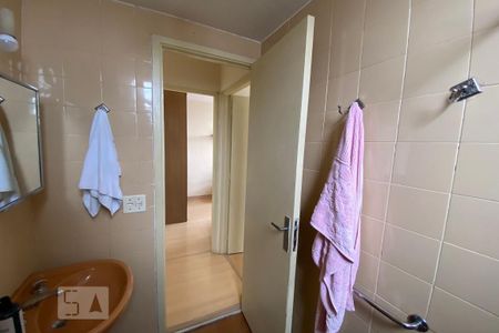 Apartamento à venda com 80m², 2 quartos e 1 vaga Apartamento à venda com 80m², 2 quartos e 1 vagaBanheiro