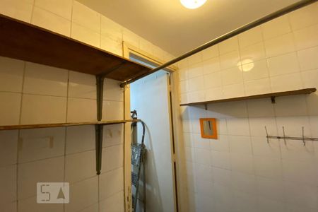 Apartamento à venda com 80m², 2 quartos e 1 vaga Apartamento à venda com 80m², 2 quartos e 1 vagaBanheiro de Serviço