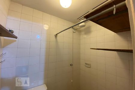 Apartamento à venda com 80m², 2 quartos e 1 vaga Apartamento à venda com 80m², 2 quartos e 1 vagaBanheiro de Serviço