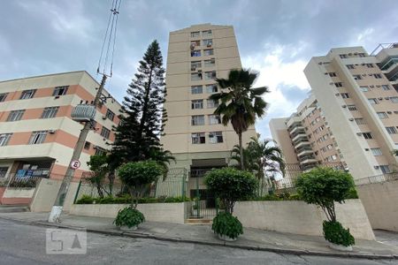 Apartamento à venda com 80m², 2 quartos e 1 vaga Apartamento à venda com 80m², 2 quartos e 1 vagaFachada