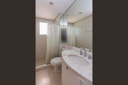 Banheiro  de apartamento para alugar com 1 quarto, 44m² em Petrópolis, Porto Alegre