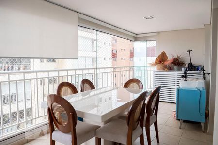 Varanda de apartamento para alugar com 3 quartos, 120m² em Vila Gumercindo, São Paulo