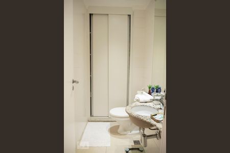 Apartamento para alugar com 120m², 3 quartos e 2 vagas Apartamento para alugar com 120m², 3 quartos e 2 vagasLavabo