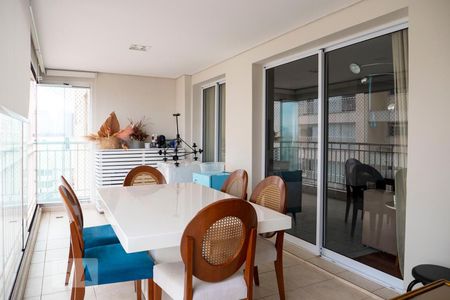 Varanda de apartamento para alugar com 3 quartos, 120m² em Vila Gumercindo, São Paulo