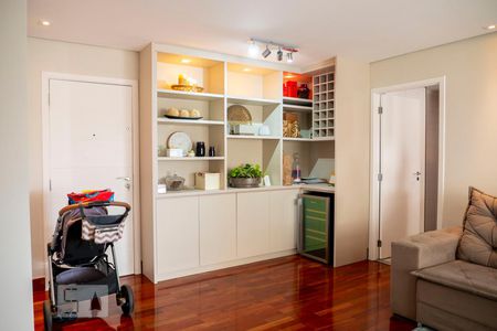Sala de apartamento para alugar com 3 quartos, 120m² em Vila Gumercindo, São Paulo