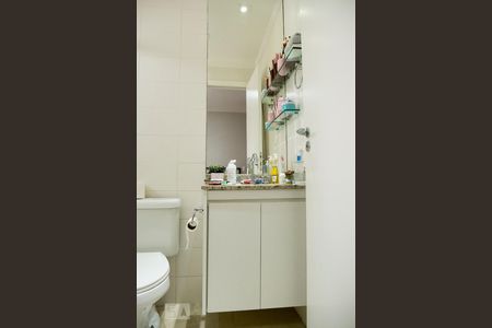 Apartamento para alugar com 120m², 3 quartos e 2 vagas Apartamento para alugar com 120m², 3 quartos e 2 vagasBanheiro da Suíte 1