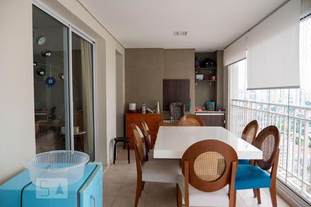 Varanda de apartamento para alugar com 3 quartos, 120m² em Vila Gumercindo, São Paulo