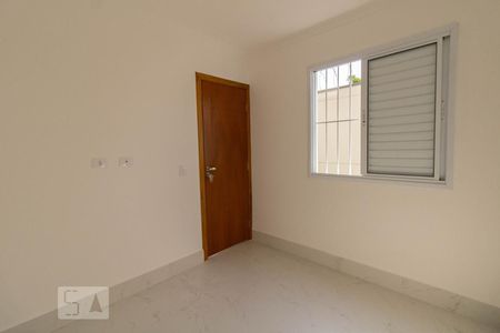 Quarto 1 de apartamento para alugar com 2 quartos, 45m² em Vila Mazzei, São Paulo