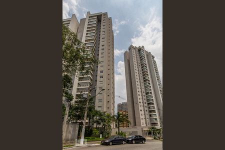 Apartamento para alugar com 109m², 3 quartos e 2 vagas Apartamento para alugar com 109m², 3 quartos e 2 vagasFachada