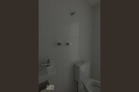 Apartamento para alugar com 109m², 3 quartos e 2 vagas Apartamento para alugar com 109m², 3 quartos e 2 vagasBanheiro de Serviço