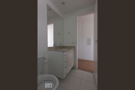 Apartamento para alugar com 109m², 3 quartos e 2 vagas Apartamento para alugar com 109m², 3 quartos e 2 vagasBanheiro da Suíte
