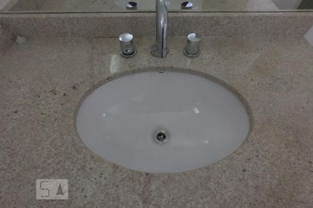 Banheiro de apartamento para alugar com 3 quartos, 109m² em Vila Andrade, São Paulo
