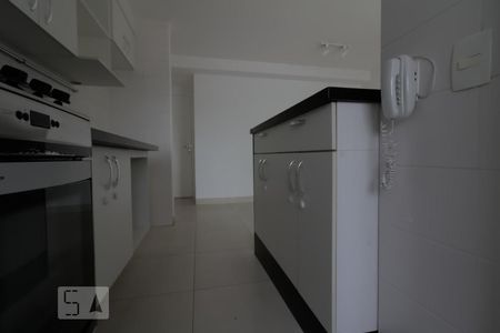 Cozinha de apartamento para alugar com 2 quartos, 62m² em Vila Anglo Brasileira, São Paulo