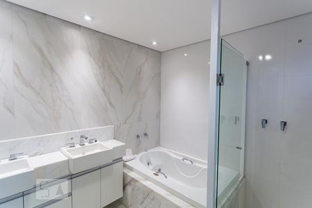 Studio para alugar com 63m², 1 quarto e 2 vagasBanheiro da Suíte