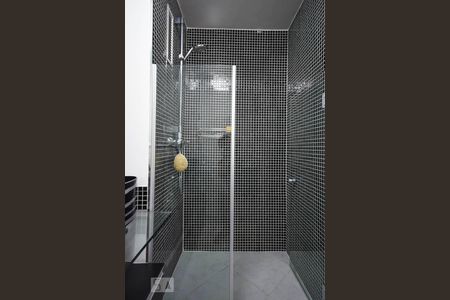 Studio para alugar com 70m², 1 quarto e 1 vaga Studio para alugar com 70m², 1 quarto e 1 vagaBanheiro