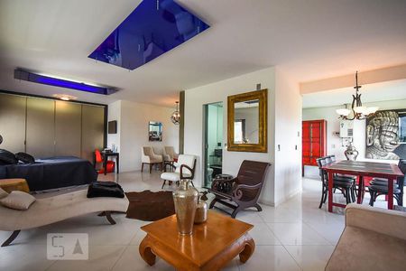 Sala de kitnet/studio para alugar com 1 quarto, 70m² em Panamby, São Paulo