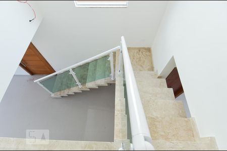 Escada da Sala de casa à venda com 3 quartos, 150m² em Vila Gopouva, Guarulhos