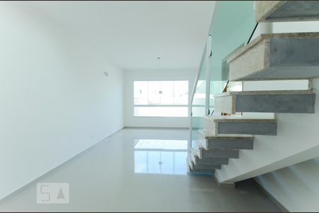 Sala de casa à venda com 3 quartos, 150m² em Vila Gopouva, Guarulhos