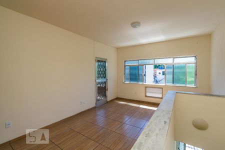 Sala de apartamento à venda com 2 quartos, 80m² em Cordovil, Rio de Janeiro