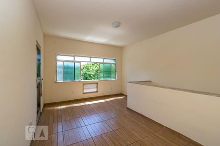 Sala de apartamento à venda com 2 quartos, 80m² em Cordovil, Rio de Janeiro