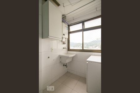 Apartamento à venda com 104m², 3 quartos e 2 vagas Apartamento à venda com 104m², 3 quartos e 2 vagasÁrea de Serviço