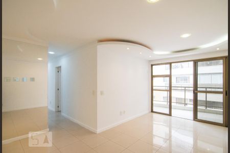 Apartamento à venda com 104m², 3 quartos e 2 vagas Apartamento à venda com 104m², 3 quartos e 2 vagasSala