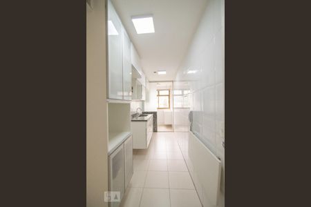 Apartamento à venda com 104m², 3 quartos e 2 vagas Apartamento à venda com 104m², 3 quartos e 2 vagasCozinha