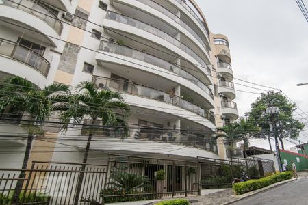 Apartamento à venda com 104m², 3 quartos e 2 vagas Apartamento à venda com 104m², 3 quartos e 2 vagasFachada