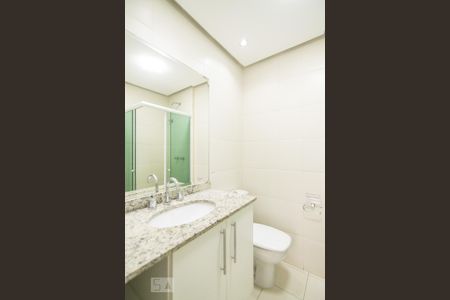 Apartamento à venda com 104m², 3 quartos e 2 vagas Apartamento à venda com 104m², 3 quartos e 2 vagasBanheiro da Suíte