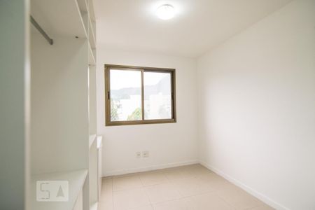 Apartamento à venda com 104m², 3 quartos e 2 vagas Apartamento à venda com 104m², 3 quartos e 2 vagasSuíte
