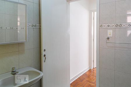 Apartamento para alugar com 90m², 2 quartos e sem vaga Apartamento para alugar com 90m², 2 quartos e sem vagaBanheiro