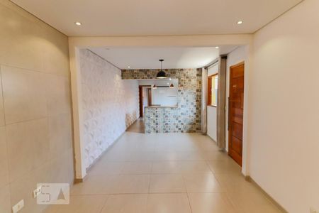 Sala de casa de condomínio para alugar com 2 quartos, 105m² em Vila Gomes, São Paulo
