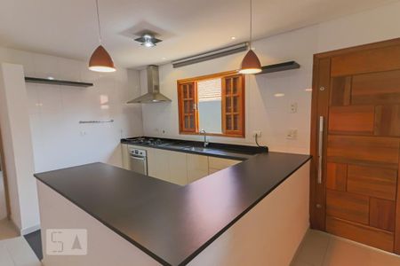 Casa de condomínio para alugar com 105m², 2 quartos e 1 vagaCozinha